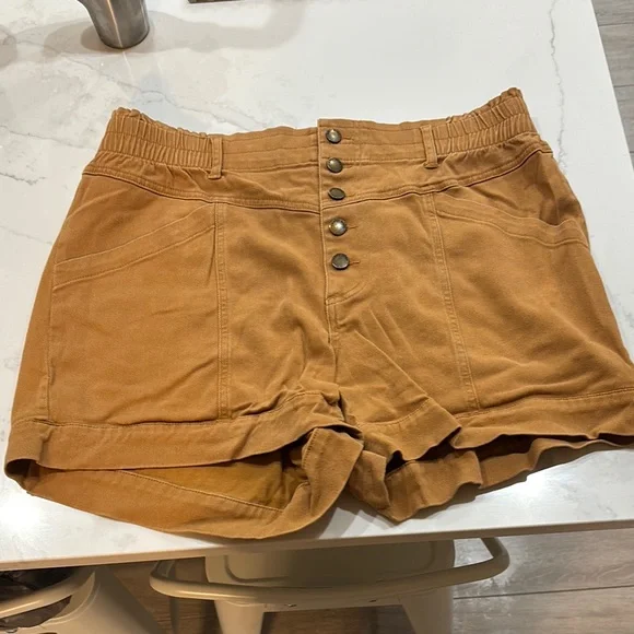Women’s Button-Front High Waisted Shorts in Rust Orange and Olive Green - Picture 4 of 5
